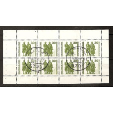 East Germany DDR 1990 sg E3041 - 30pf. - green block x 8 Used Condition
